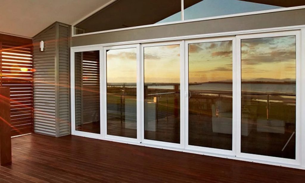 چگونه با پنجرههای دوجداره UPVC مصرف انرژی ساختمان را تا ۵۰٪ کاهش دهیم؟